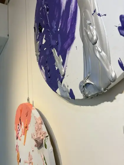 円形の絵画作品